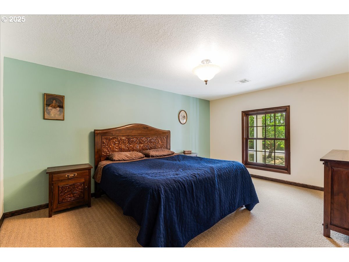 5680 Southwest Minter Bridge Road Hillsboro, OR 97123 - Photo 33 of 48 Gallery Image 33