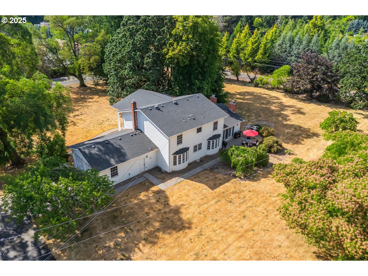 5680 Southwest Minter Bridge Road Hillsboro, OR 97123 - Photo 4 of 48 Gallery Image 4