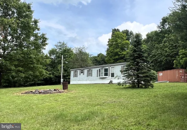 $169,900 | 2336 Hog Hollow Road, East Waterford, PA 17021