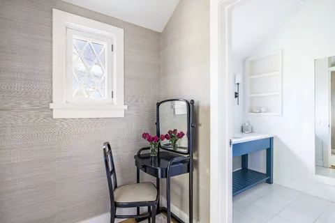 46 Baiting Hollow Road, East Hampton, NY 11937