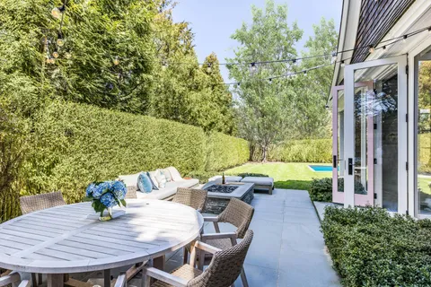 46 Baiting Hollow Road, East Hampton, NY 11937