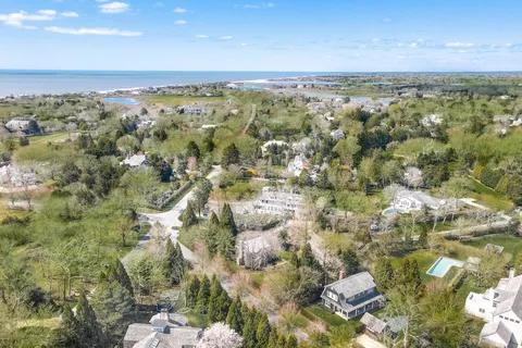 46 Baiting Hollow Road, East Hampton, NY 11937