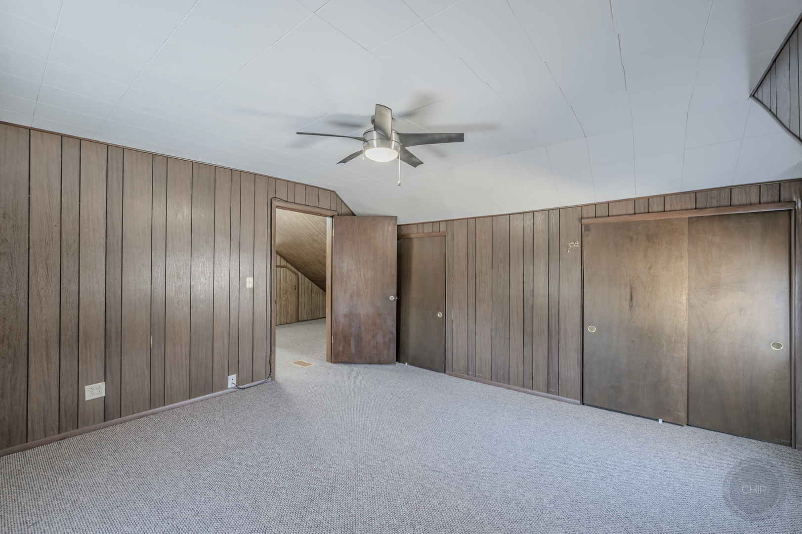 2240 State Rte 31 Oswego, IL 60543 - Photo 31 of 54 a view of a livingroom with a ceiling fan and closet area