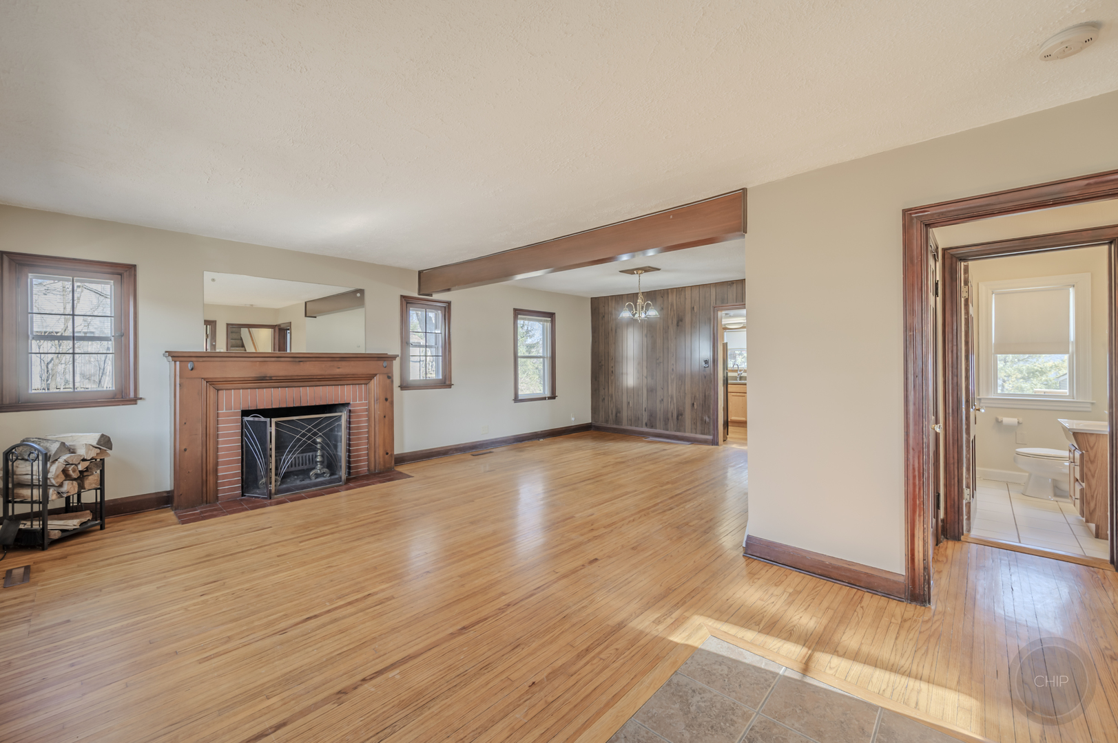 2240 State Rte 31 Oswego, IL 60543 - Photo 6 of 54 a view of a livingroom with a fireplace
