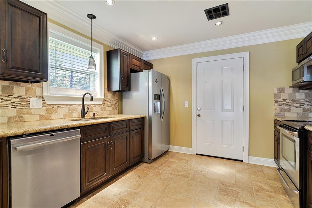 331 Devon Road Laplace, LA 70068 - Photo 11 of 25 Gallery Image 11