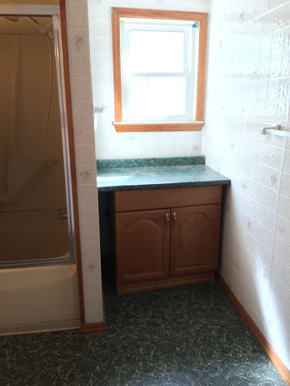 42 Spring St Extension South Hadley, MA 01075 - Photo 11 of 27 Gallery Image 11