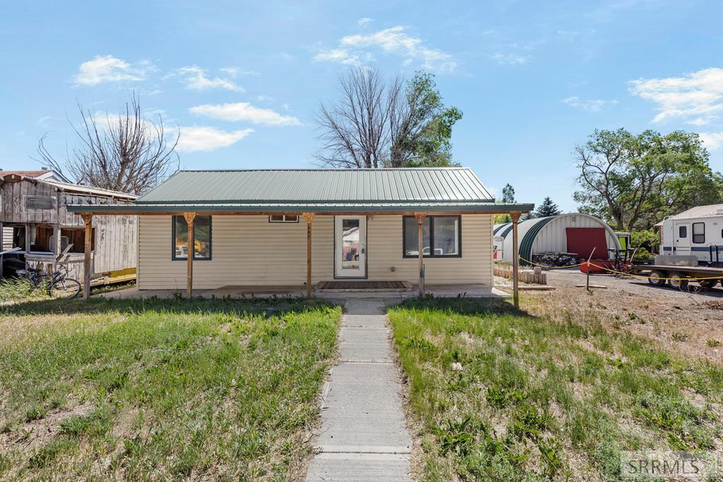 667 Decoria Avenue Arco, ID 83213 - Photo 2 of 35