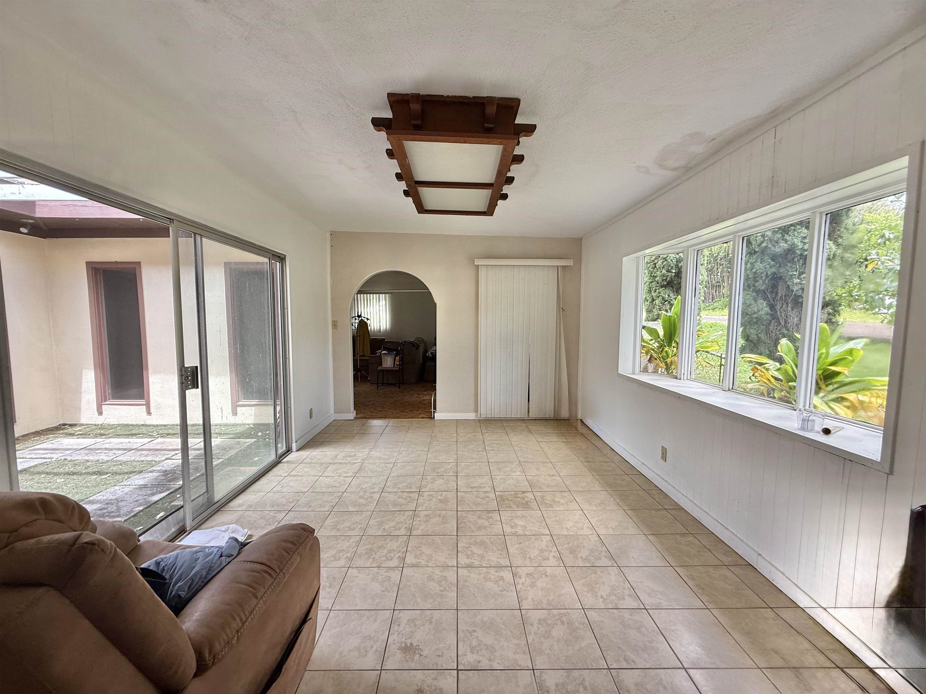 1630 Kauhikoa Road Haiku, HI 96708 - Photo 13 of 48 a view of livingroom with furniture and windows