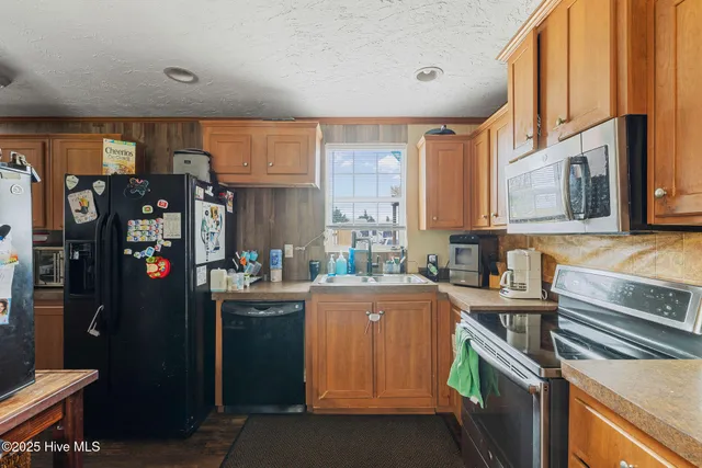 $220,000 | 273 Wall Street, Snow Hill, NC 28580