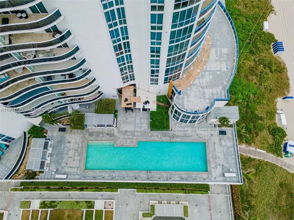 $8,590 | 16001 Collins Avenue, Unit 3803, North Miami Beach, FL 33160