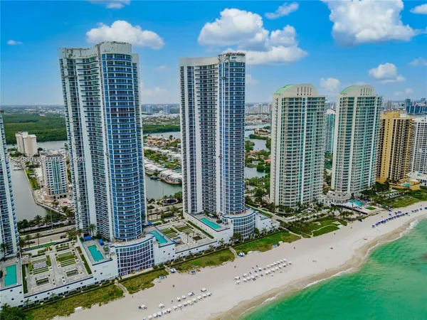 $8,590 | 16001 Collins Avenue, Unit 3803, North Miami Beach, FL 33160