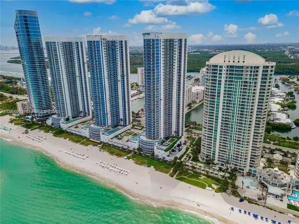 $8,590 | 16001 Collins Avenue, Unit 3803, North Miami Beach, FL 33160