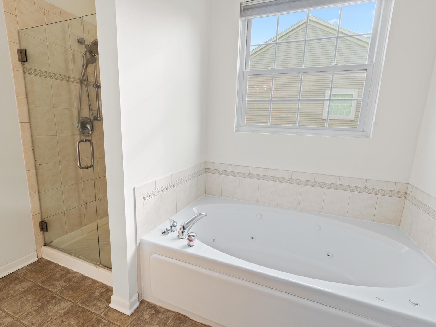 4 Kenilworth Court Cary, IL 60013 - Photo 11 of 29