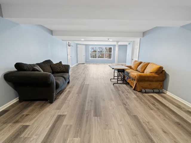 $550,000 | 4 Kenilworth Court, Cary, IL 60013