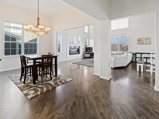 $550,000 | 4 Kenilworth Court, Cary, IL 60013