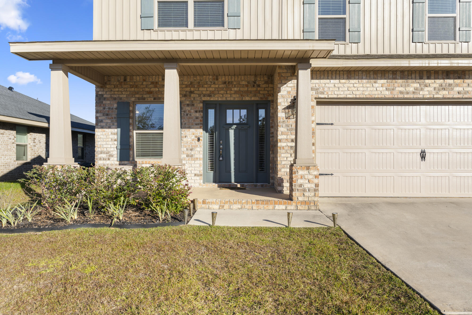 113 Ridgeway Circle Crestview, FL 32536 - Photo 2 of 54 front view of a house