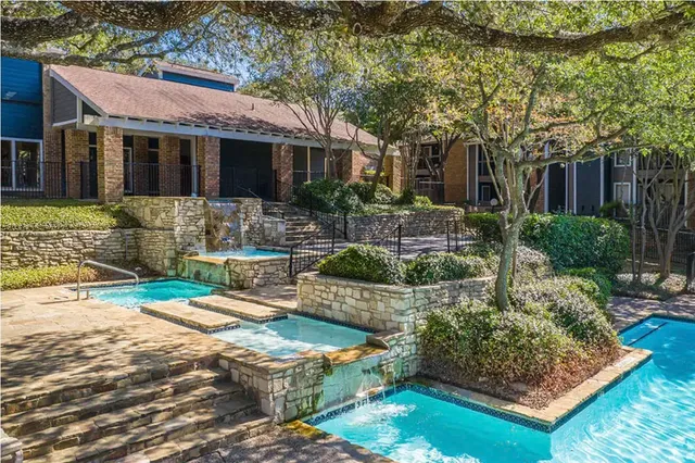 $769 | 2170 Thousand Oaks Drive, Unit 237T, San Antonio, TX 78232