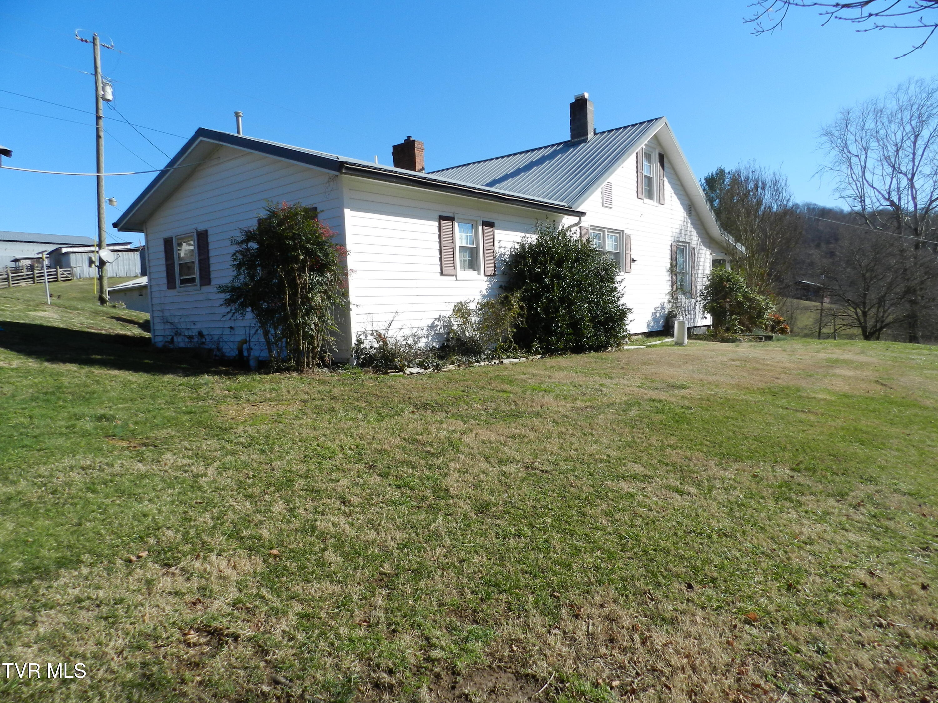 420 Watterson Gap Road Surgoinsville, TN 37873 - Photo 3 of 87 DSCN3606