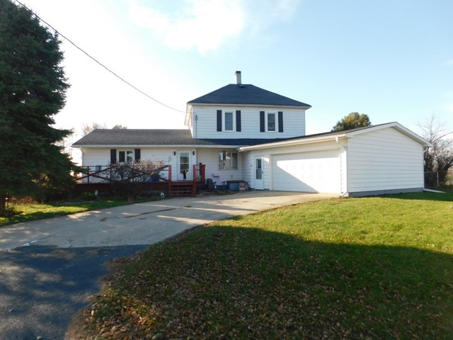 15626 East Twombly Road Rochelle, IL 61068 - Photo 2 of 28