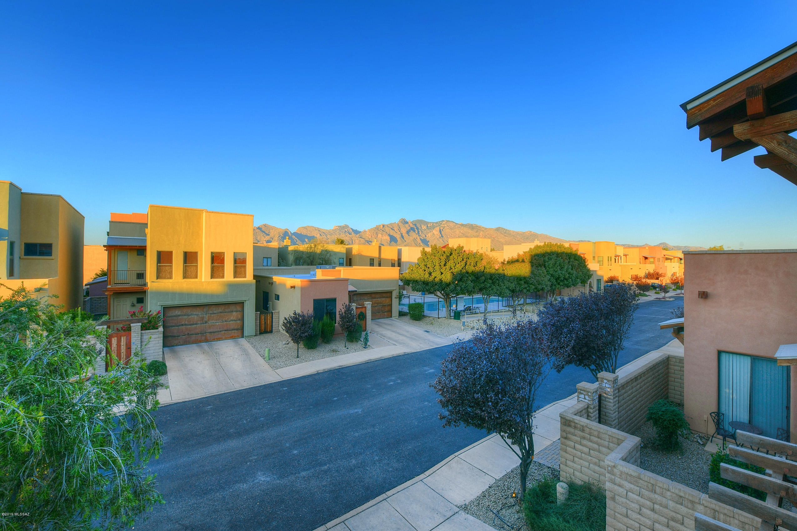 312 East Croydon Park Road Tucson, AZ 85704 - Photo 3 of 33