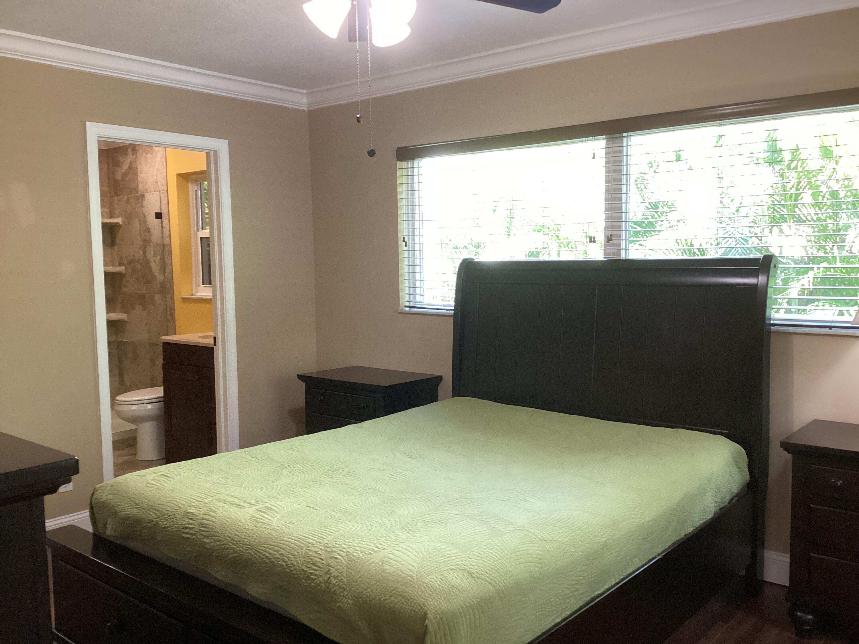 5159 Center Street Jupiter, FL 33458 - Photo 15 of 40 IMG_0550