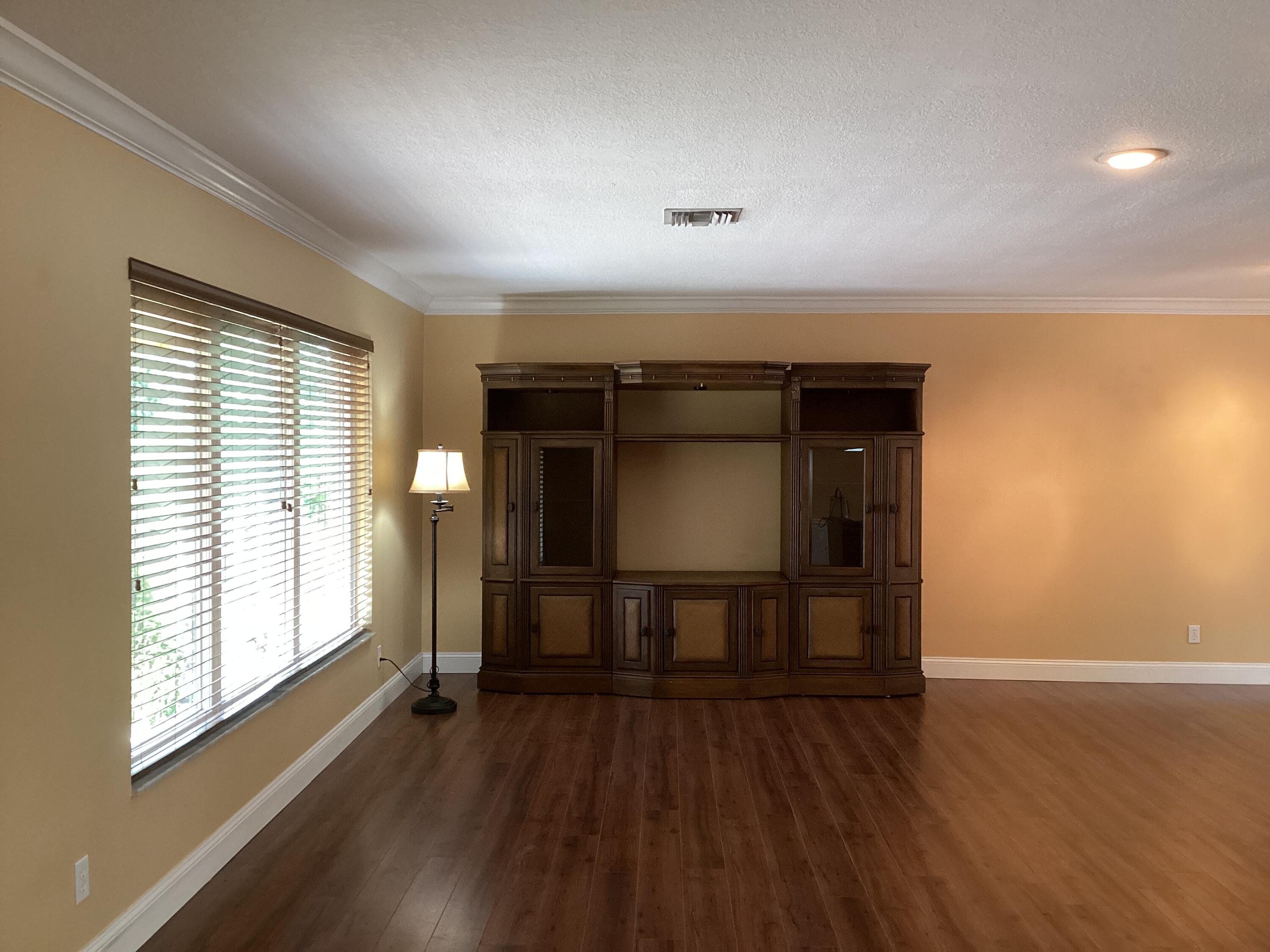 5159 Center Street Jupiter, FL 33458 - Photo 5 of 40 IMG_0518