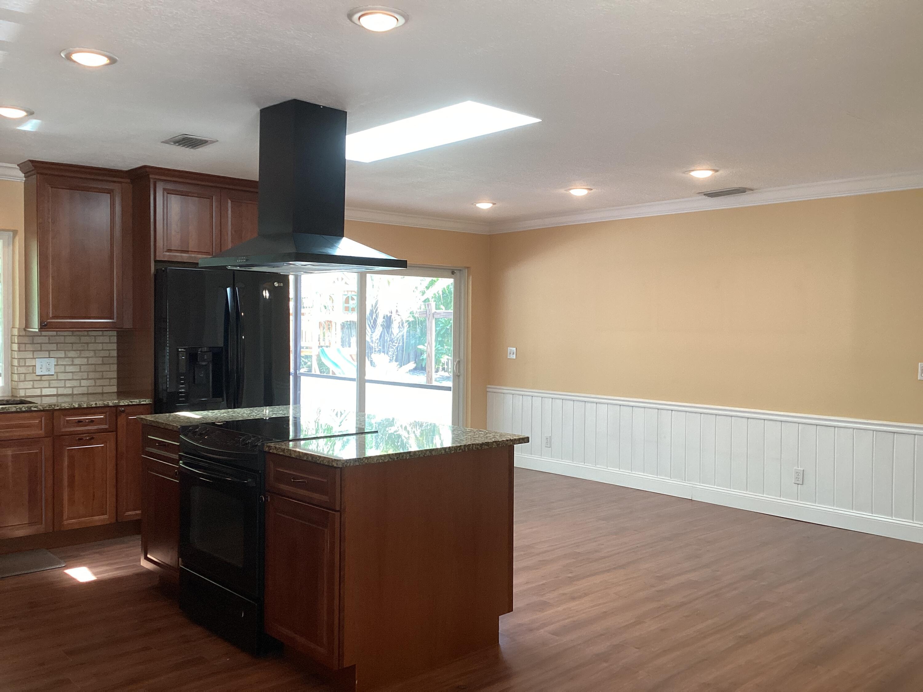 5159 Center Street Jupiter, FL 33458 - Photo 8 of 40 IMG_0533