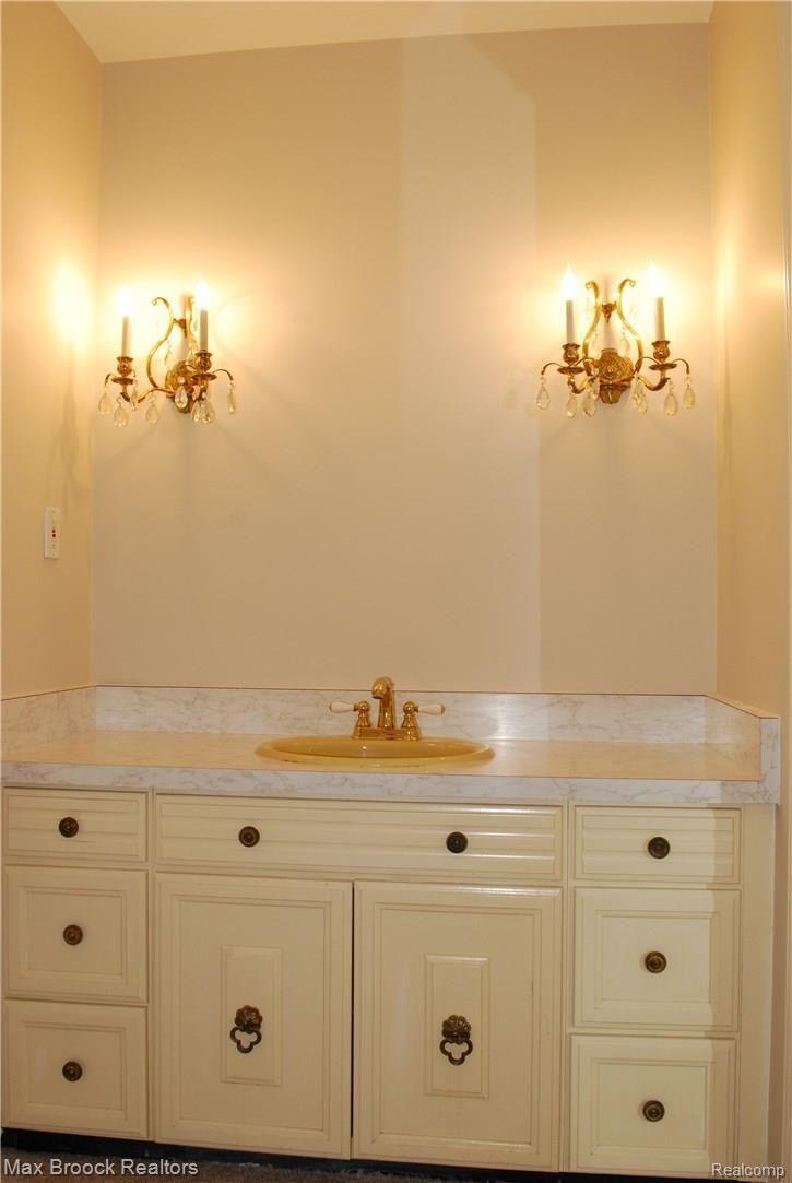 500 Overbrook Road Bloomfield Hills, MI 48302 - Photo 20 of 33 DSC_1956.JPG