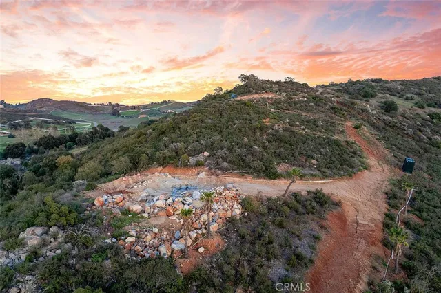 $1,098,000 | 39948 Avenida La Cresta, Murrieta, CA 92562