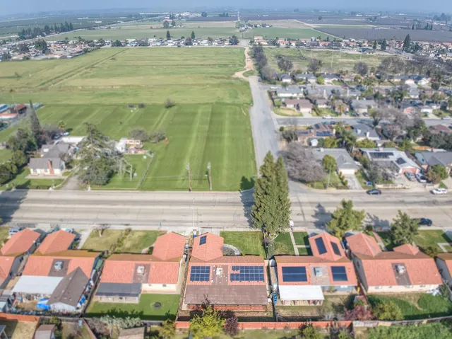 $394,900 | 983 Church Avenue, Sanger, CA 93657