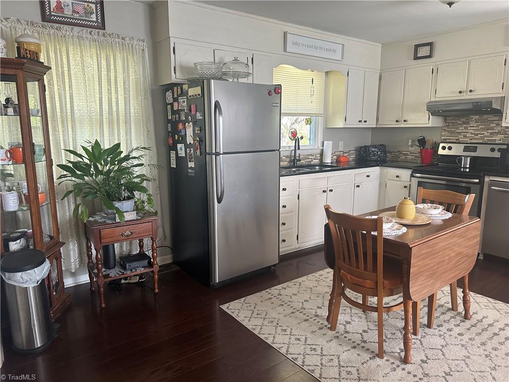 784 White Pines Country Club Road Mount Airy, NC 27030 - Photo 11 of 28