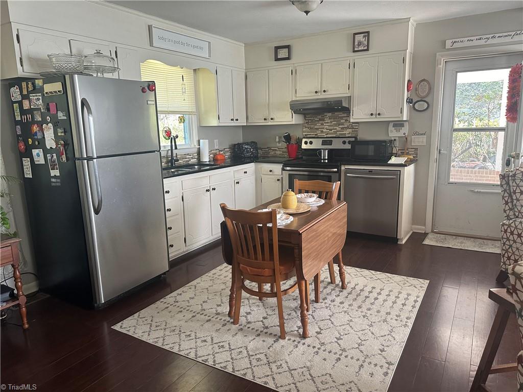 784 White Pines Country Club Road Mount Airy, NC 27030 - Photo 10 of 28