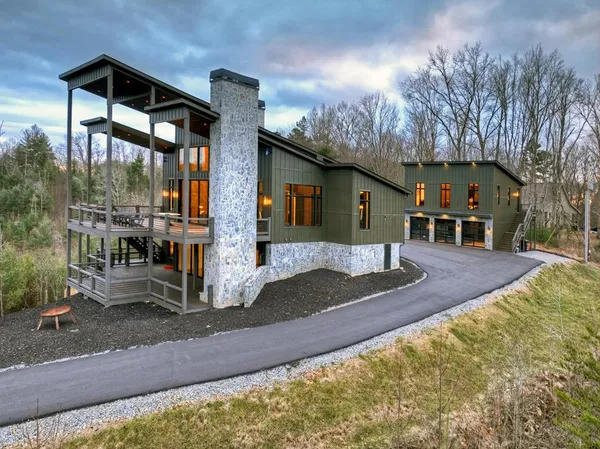 $3,249,000 | 156 Coles Crossing Road, Mineral Bluff, GA 30559