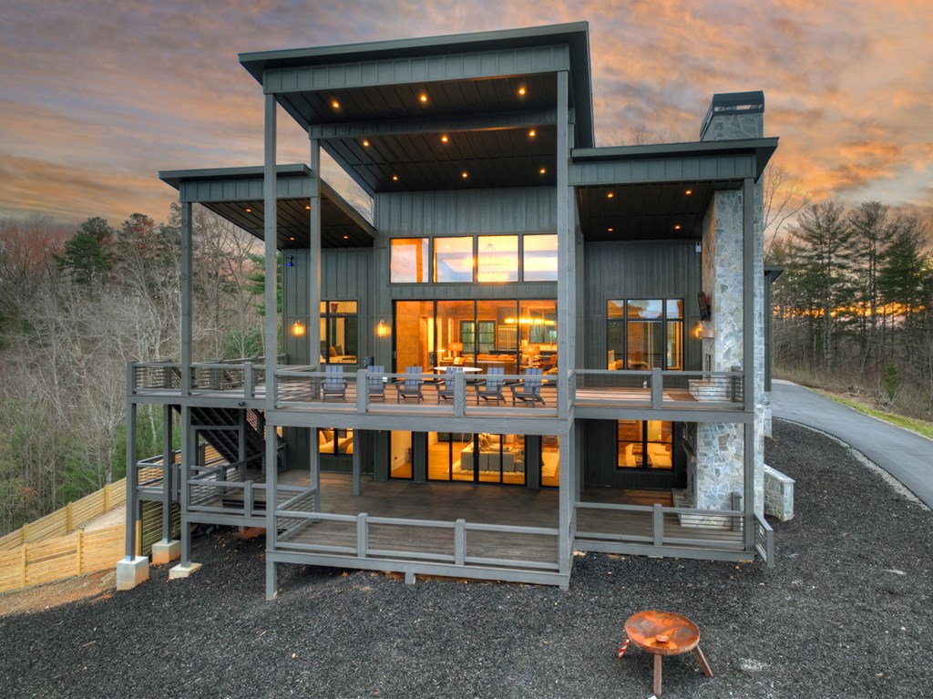 156 Coles Crossing Road Mineral Bluff, GA 30559 - Photo 4 of 97