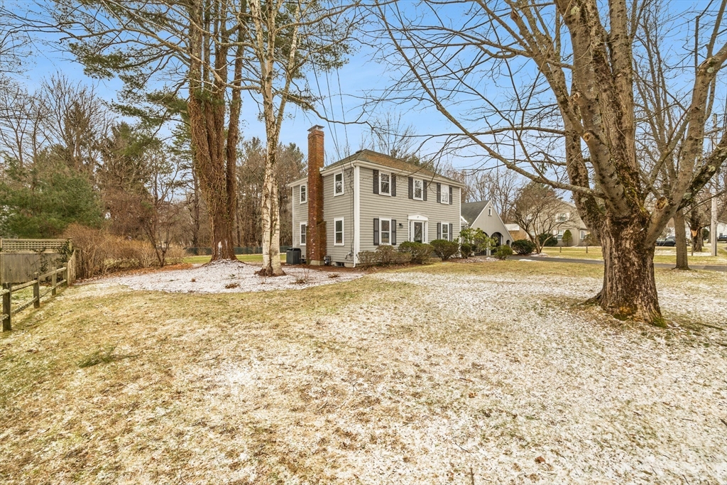 17 Longmeadow Road Hingham, MA 02043 - Photo 2 of 36 Gallery Image 2