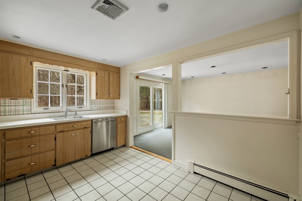 17 Longmeadow Road Hingham, MA 02043 - Photo 9 of 36 Gallery Image 9