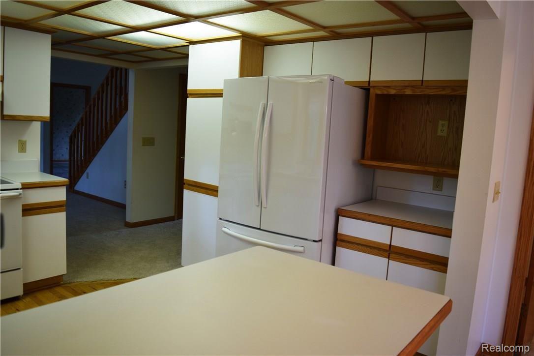 2357 Sunny Ridge Drive Pinckney, MI 48169 - Photo 8 of 33 9.jpg