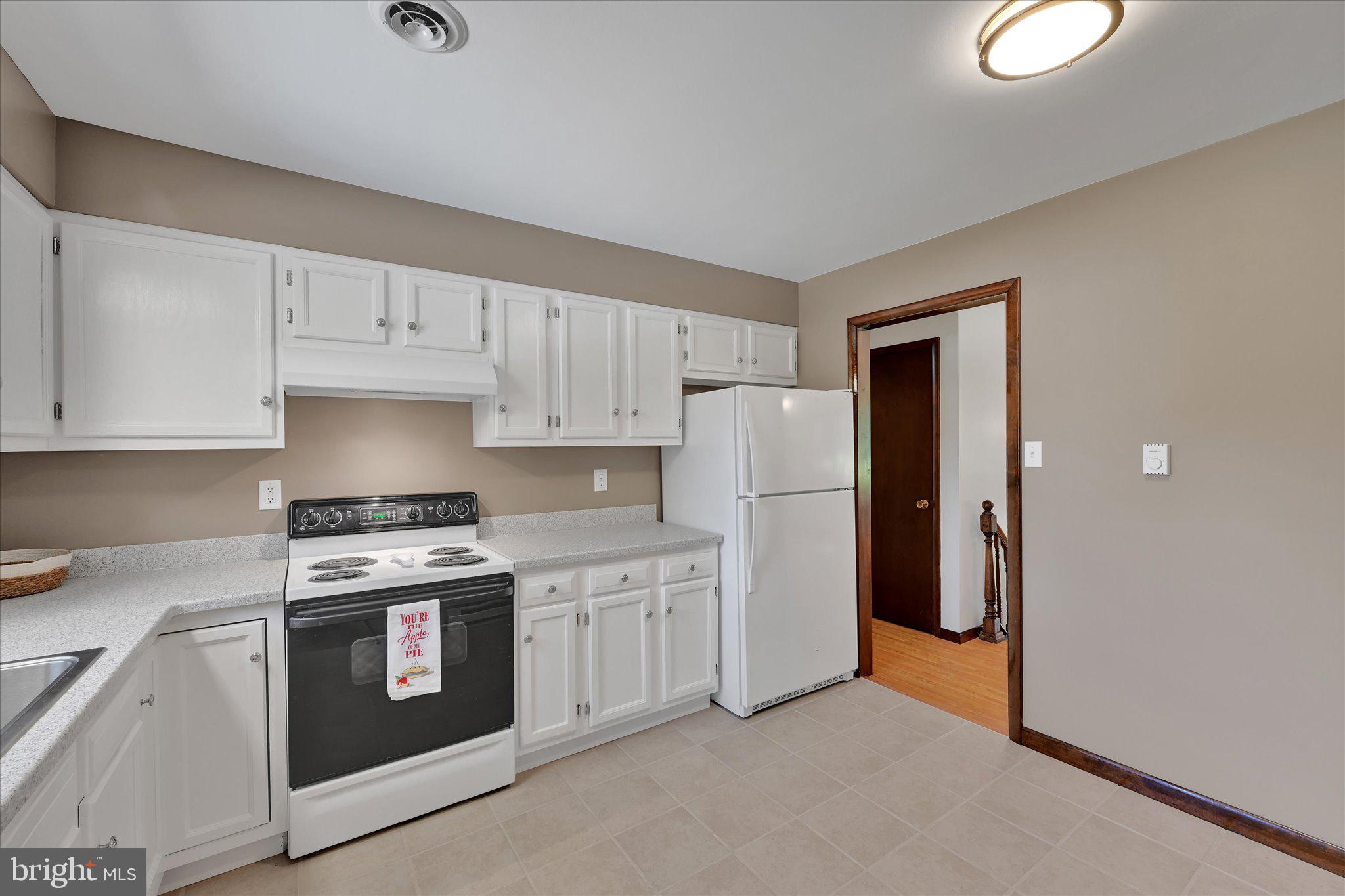 34 Fairland Road Manheim, PA 17545 - Photo 15 of 41 Kitchen