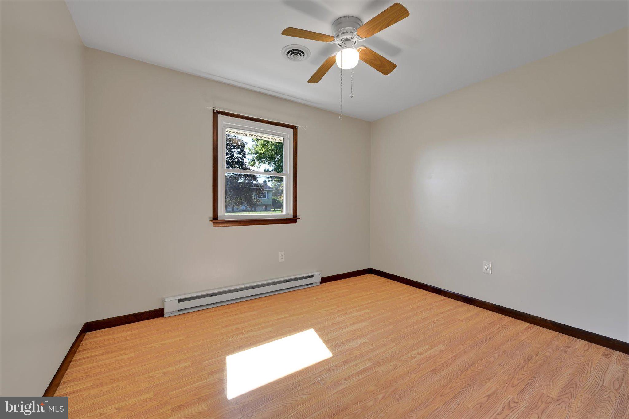 34 Fairland Road Manheim, PA 17545 - Photo 23 of 41 Bedroom #3