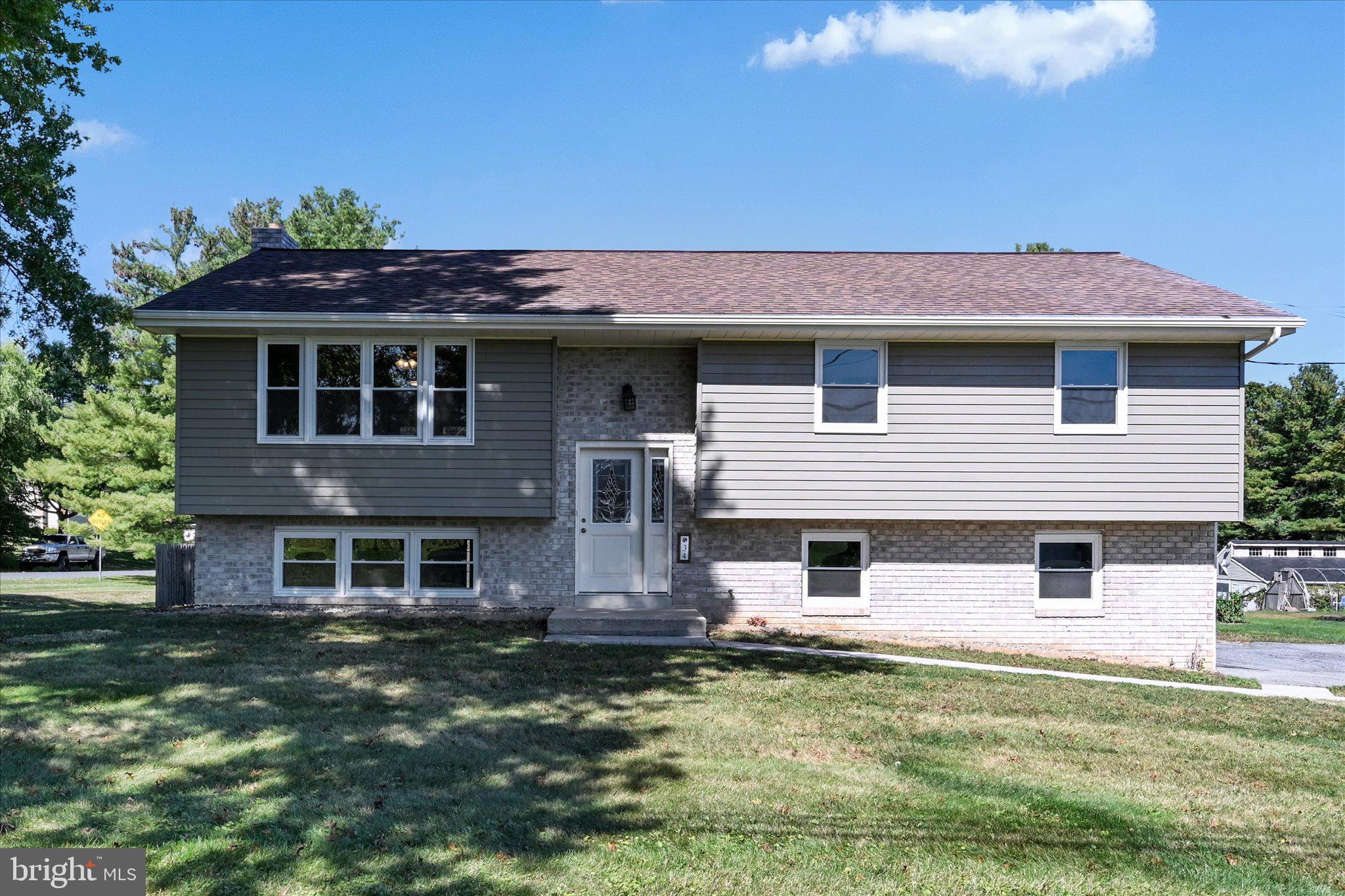 34 Fairland Road Manheim, PA 17545 - Photo 3 of 41 Front