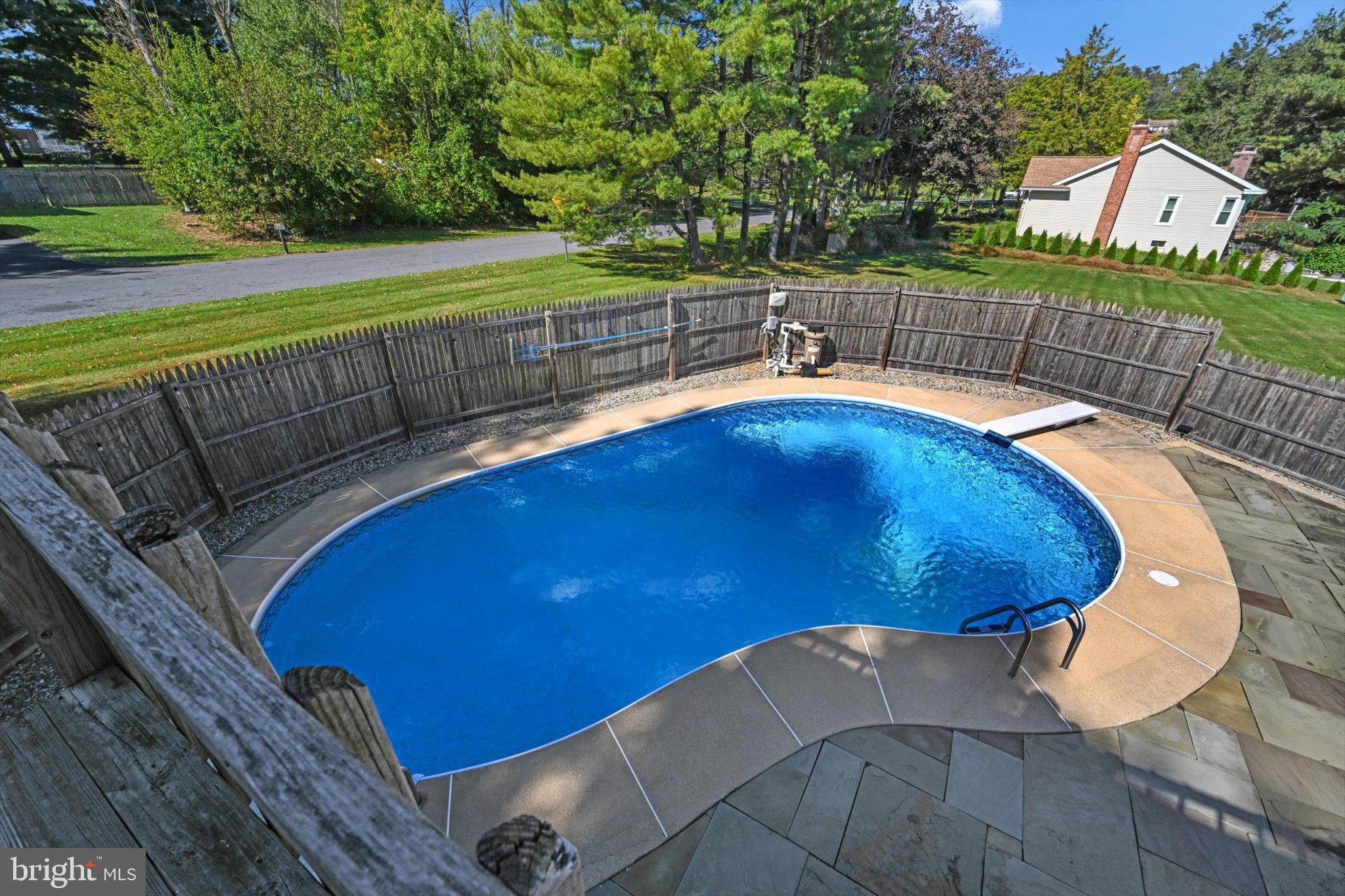 34 Fairland Road Manheim, PA 17545 - Photo 32 of 41 Saltwater Pool