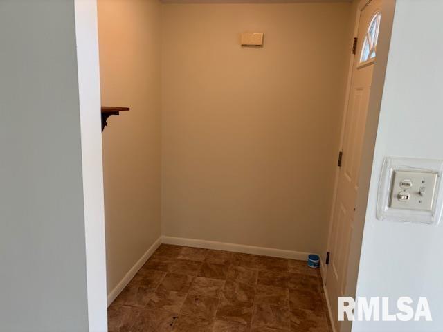 1012 South 15th Street Quincy, IL 62301 - Photo 3 of 12