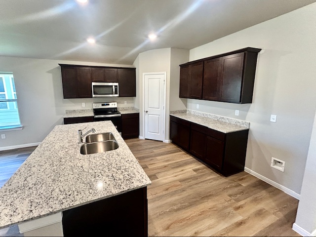 5334 Samuel Run Bryan, TX 77807 - Photo 3 of 20