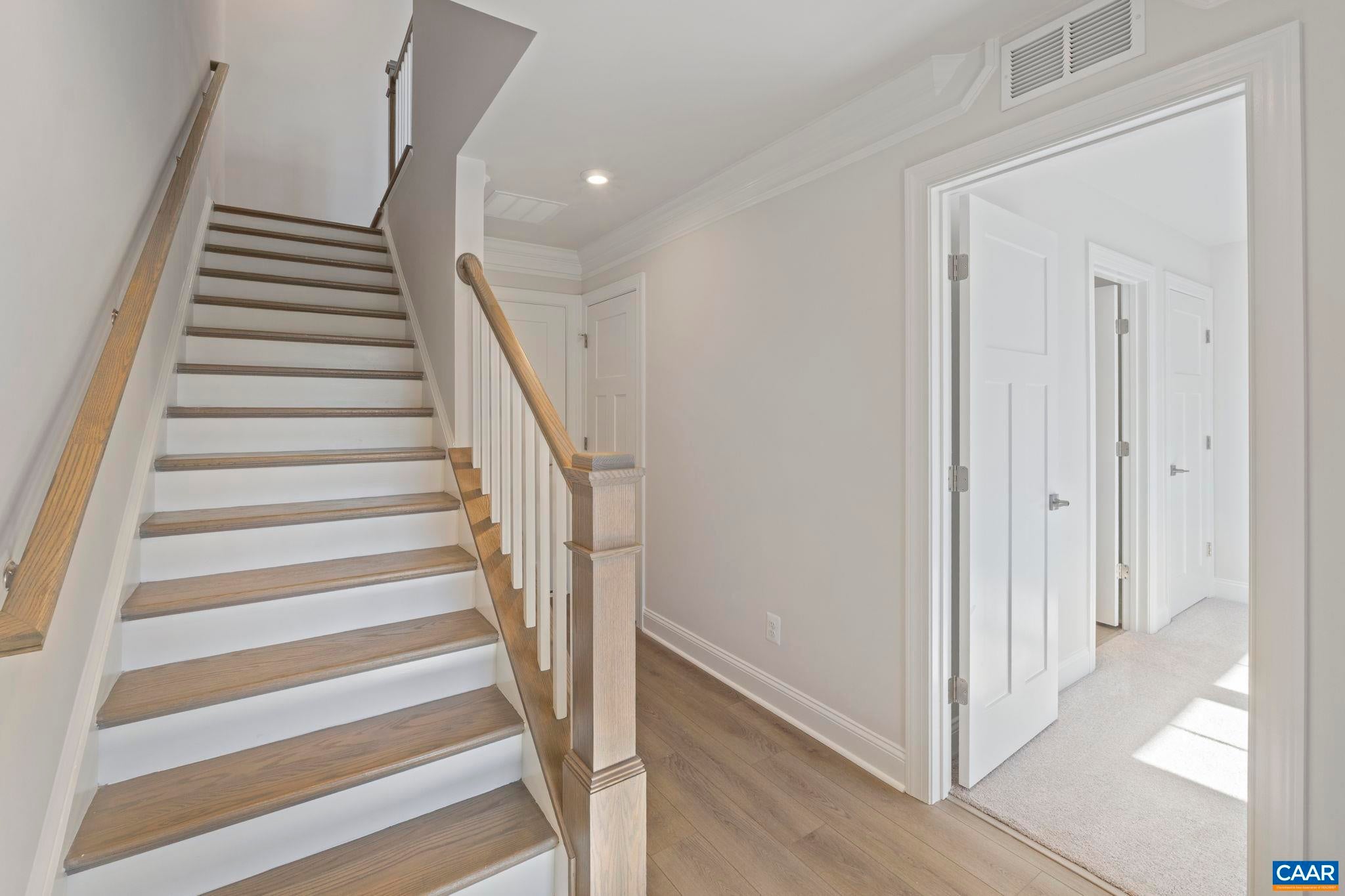 736 Park Ridge Drive Charlottesville, VA 22902 - Photo 5 of 41 Gallery Image 5