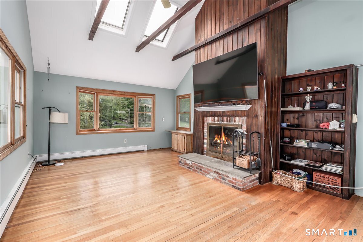 131 Seth Low Mountain Road Ridgefield, CT 06877 - Photo 10 of 39