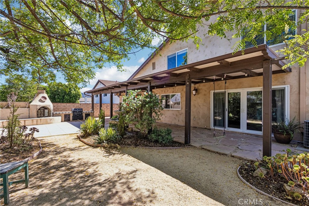 42 Kanan Road Oak Park, CA 91377 - Photo 65 of 69 Gallery Image 65