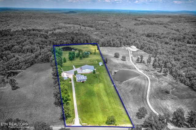 $1,194,000 | 1292 Deer Lodge Highway, Sunbright, TN 37872