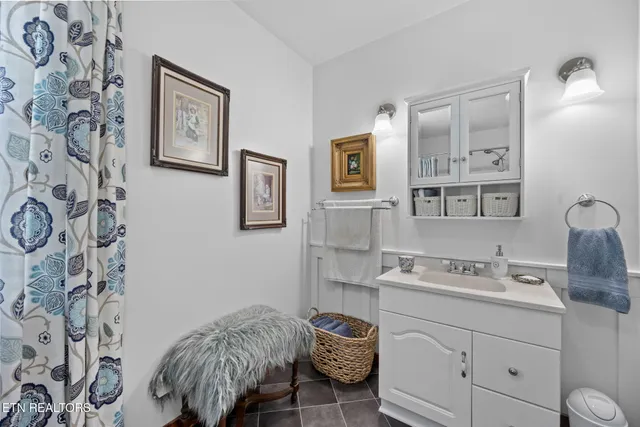 $1,194,000 | 1292 Deer Lodge Highway, Sunbright, TN 37872