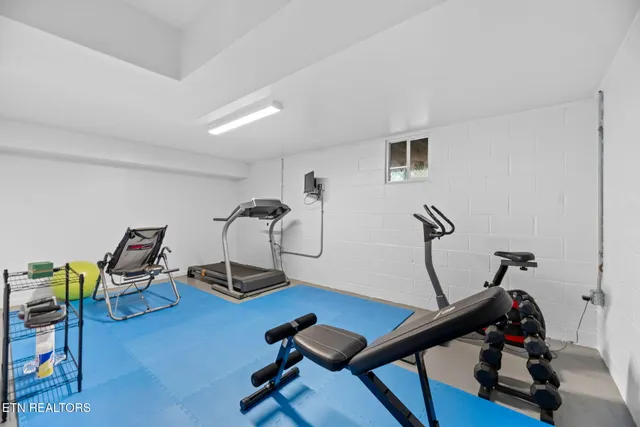 $1,194,000 | 1292 Deer Lodge Highway, Sunbright, TN 37872