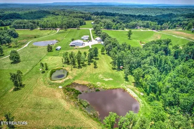 $1,194,000 | 1292 Deer Lodge Highway, Sunbright, TN 37872